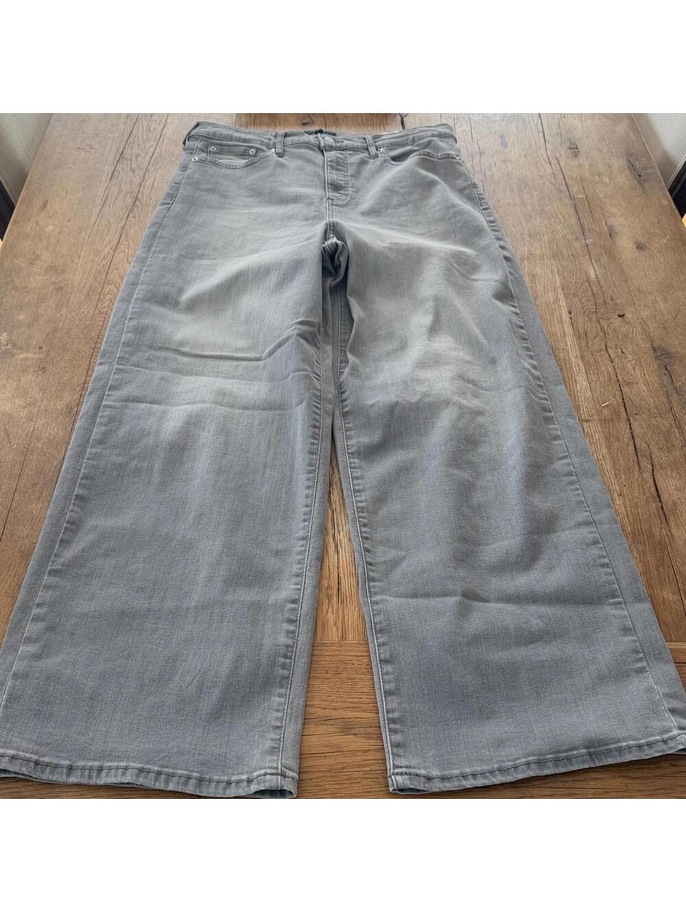 Banana Republic Women's  High Rise Wide-Leg Jeans size 14